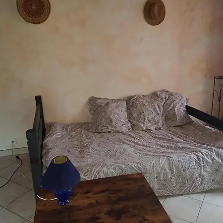 Maison Dans Un Petit Village De Campagne Calme Et Paisible Vakantiehuis